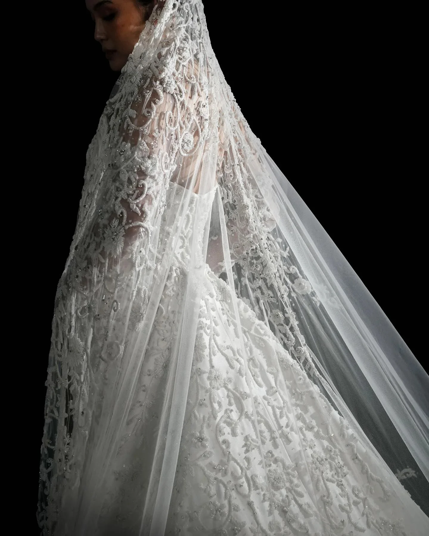 Vintage Spitze Mantel Brautkleid Elegante trägerlose Applikationen Brautkleid mit abnehmbarer Schleppe Maßgeschneiderte Vestidos de Novia