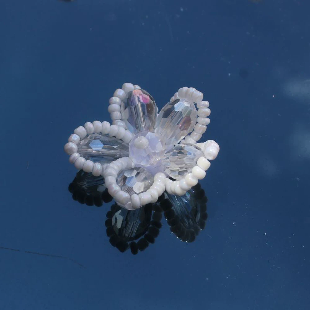 1 Piece 3.3 cm White Beaded Flower Sew on Patch for Clothing Bag DIY Decoration Applique Accessories