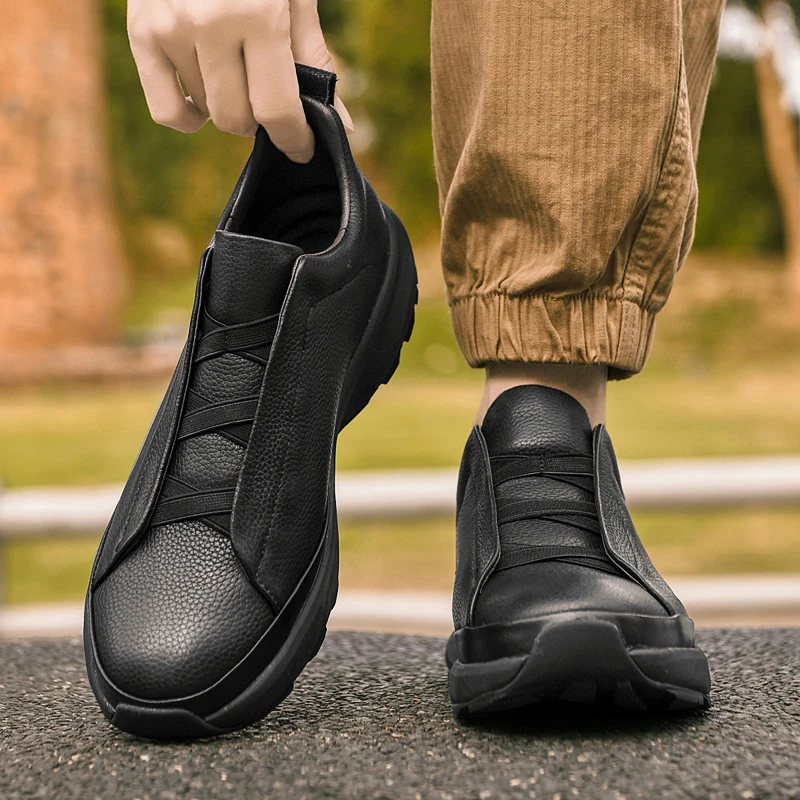 

New Style Running Shoes - Men's Versatile Leather Business Shoes, Lace-Up, Soft Leather, Comfortable Genuine Leather Casual Spor