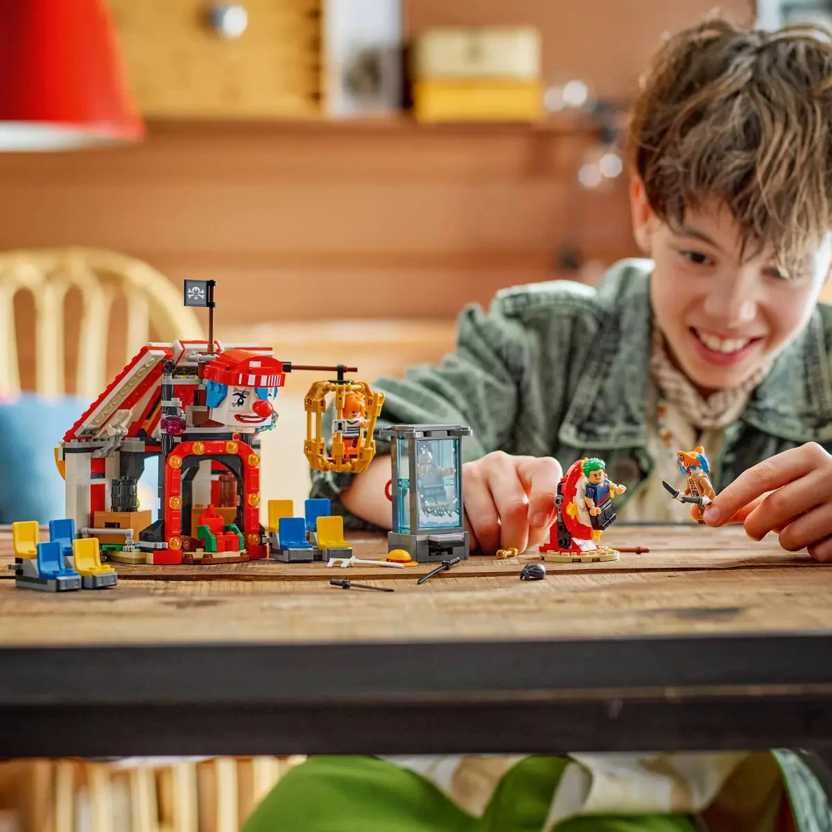 Review and Guide: LEGO® ONE PIECE Buggy The Clown's Circus Tent