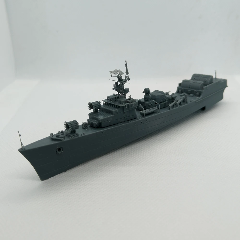 

Soviet Project 204 Small Anti Submarine Ship Poti Class RHWS001 1/1250 1/350 1/700 1/200 1/144 Military Model Kit Waterline