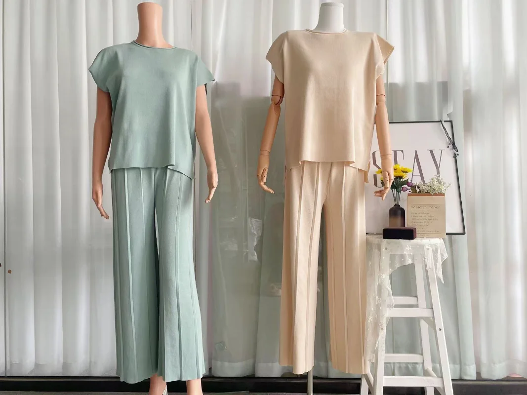 Korean Fashion Knitted Two Piece Set for women Summer O-neck Batwing Sleeve Casual Top + Pleated Wide Leg Pants Sets Tracksuit