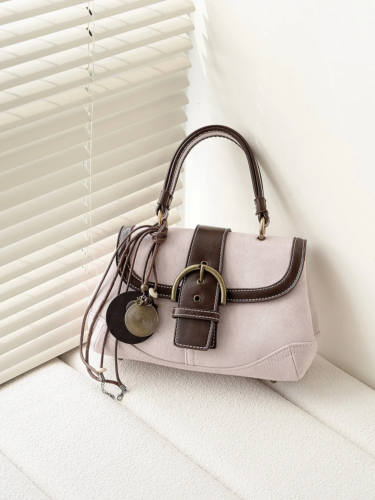 

Розовая седельная сумка в стиле ретро, сумка через плечо, сумка через плечо, женская сумка Faion, осень-зима, Новое поступление, квадратная сумка ape