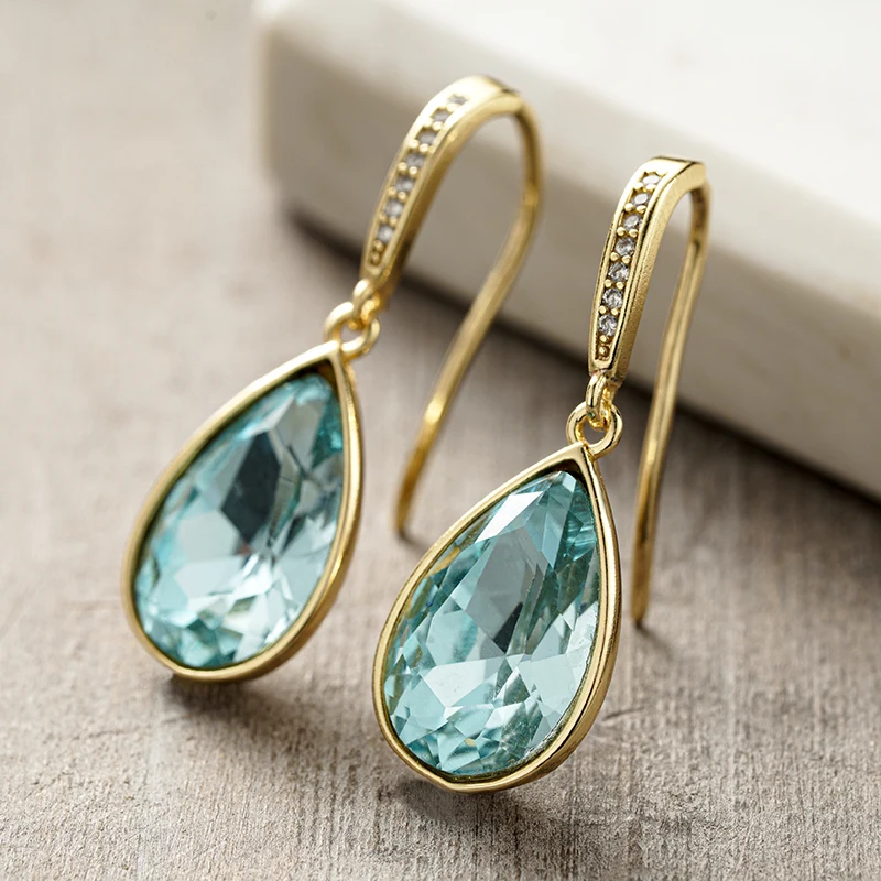 Huitan Vielseitige Tropfenohrringe im Birnen-Design für Damen, goldfarben, Party, Hochzeit, ausgefallene Accessoires, trendiger Damenschmuck mit CZ