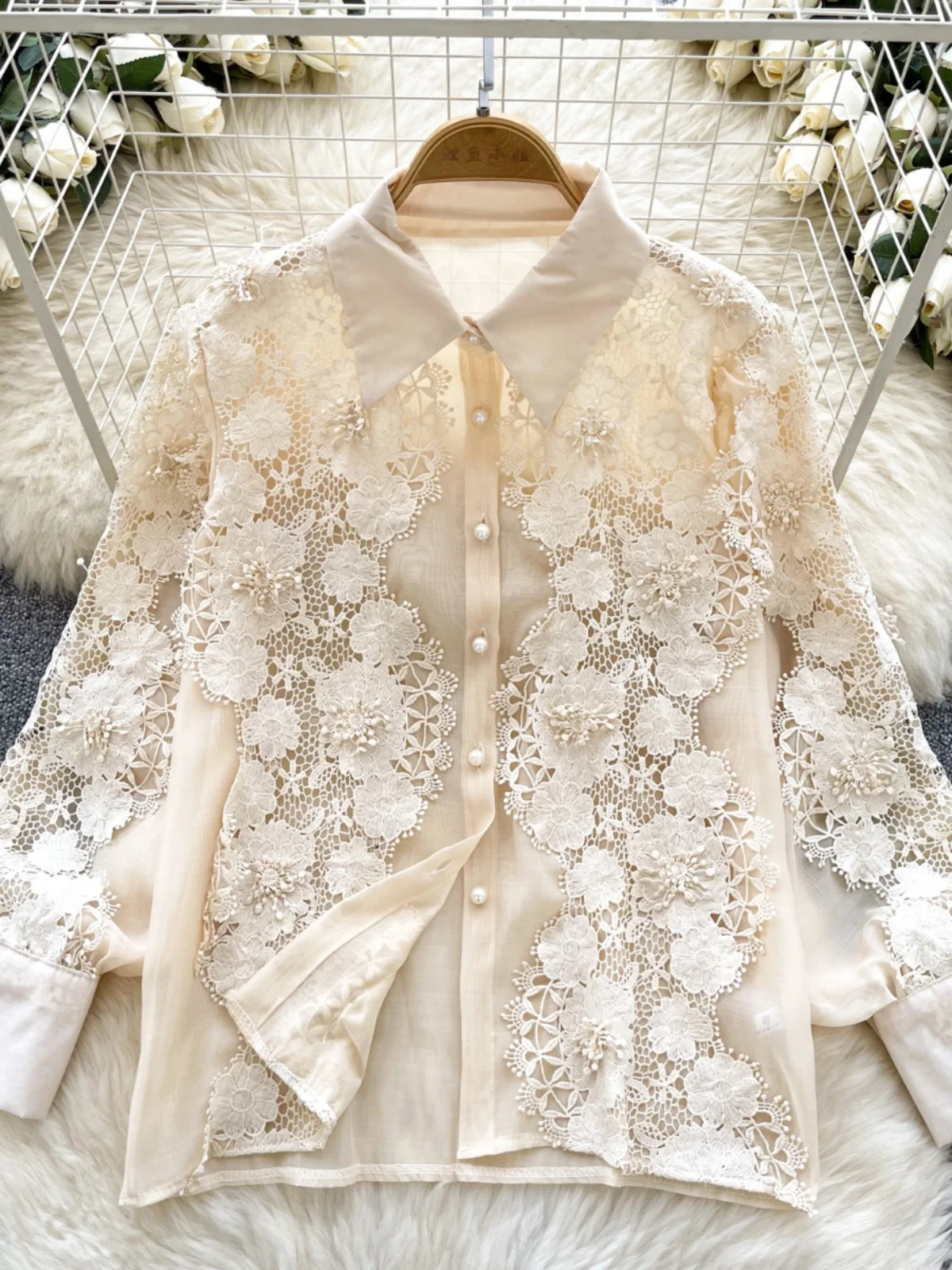 قميص نسائي أنيق بأكمام طويلة وياقة مطرزة مفرغة، تصميم خريفي عصري ضيق على الطراز الكوري، مناسب للعمل وفضفاض