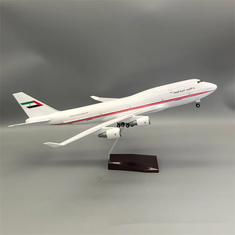 新製品 1/160 ダイキャストモデル エミレーツ航空 プレジデンシャルプレーン B747 レジン製飛行機 ライト付き 航空コレクション ディスプレイ ギフト