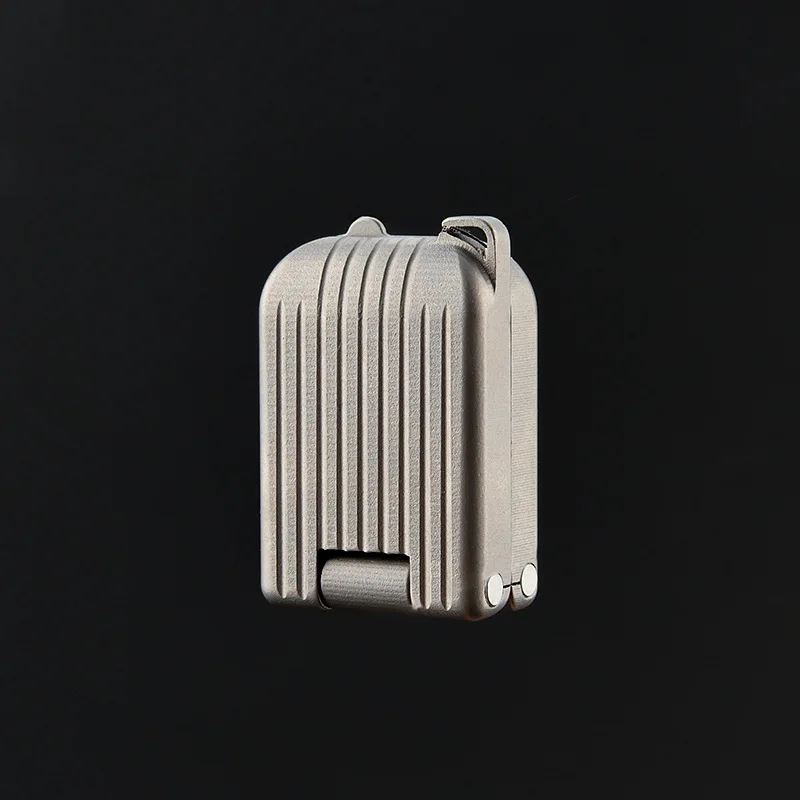 Imagem -06 - Criativo Titanium Alloy Mala Mini Faca Pingente de Chaveiro Portátil Lâmina de Aço d2 Canivete Afiado Faca de Caixa Aberta