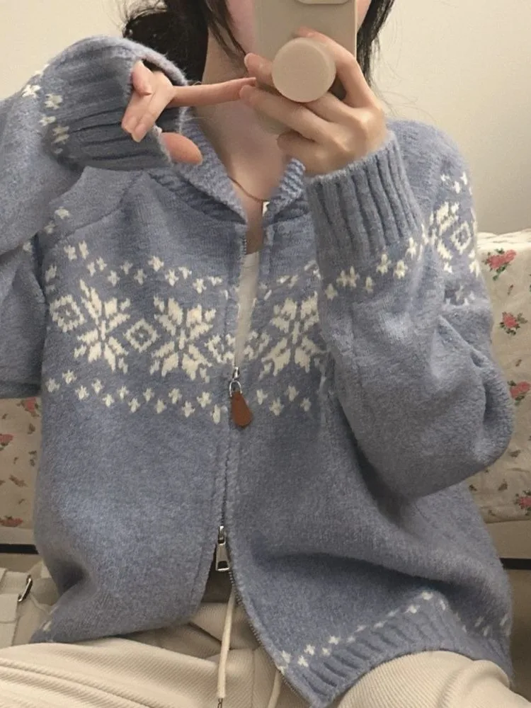 シックな秋冬ルーズフィットロングスリーブニットセーター女性のファイオントレトロカラーブロデザイン多用途アウターコート