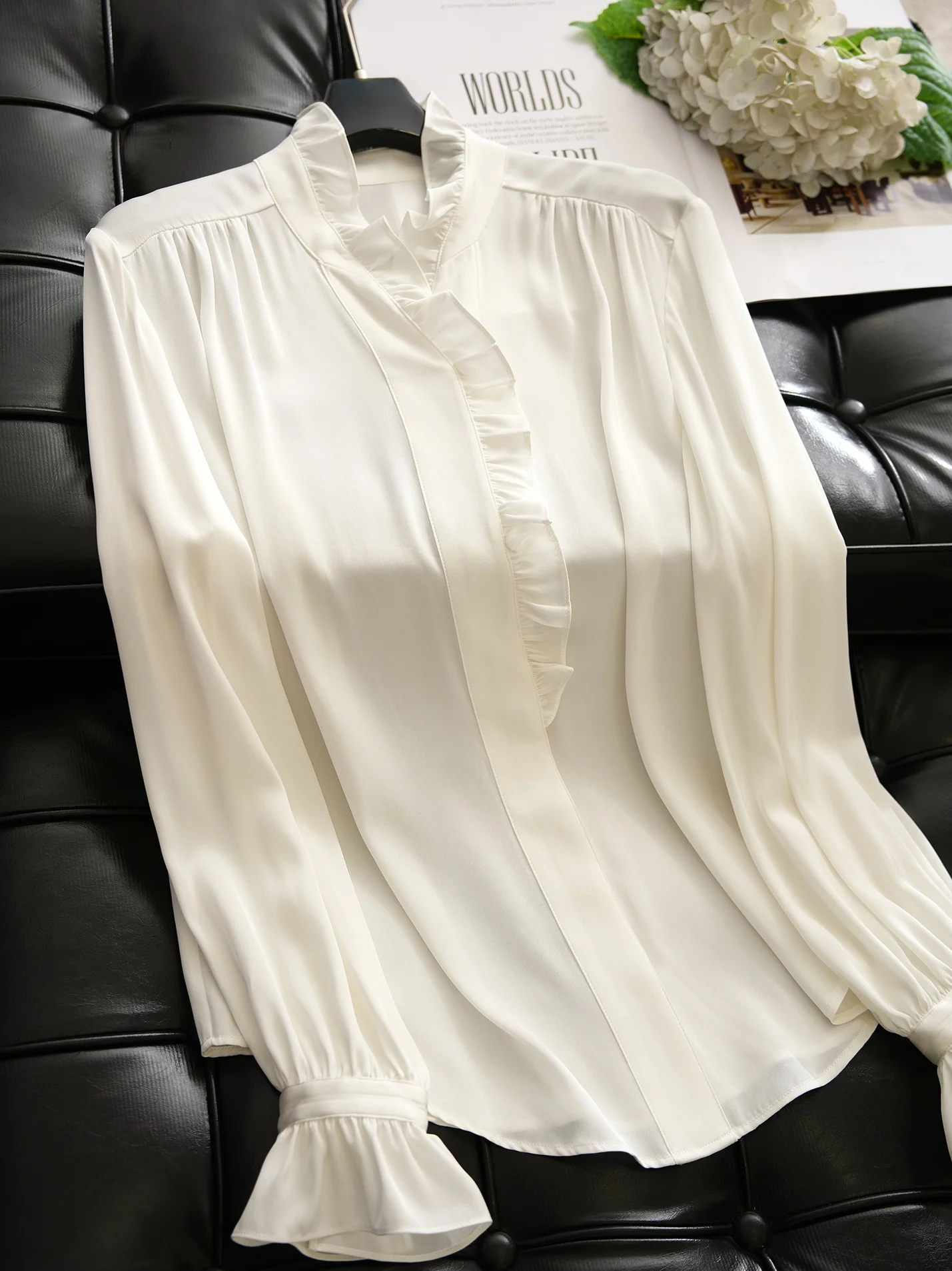 

Lu Velvet Silk irt Women's Straight Cut Long Sve V-Ne Asymmetrical Hemline Earlet Decoration Breathable Spring Top