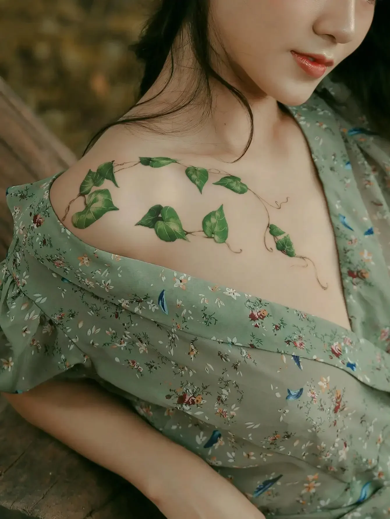 

1pc Green Leaf & Vine Pattern Temporary Tattoo For Women, Suitable For Daily, Party, Festival, Arm, Chest, Abdomen, Back, Body D