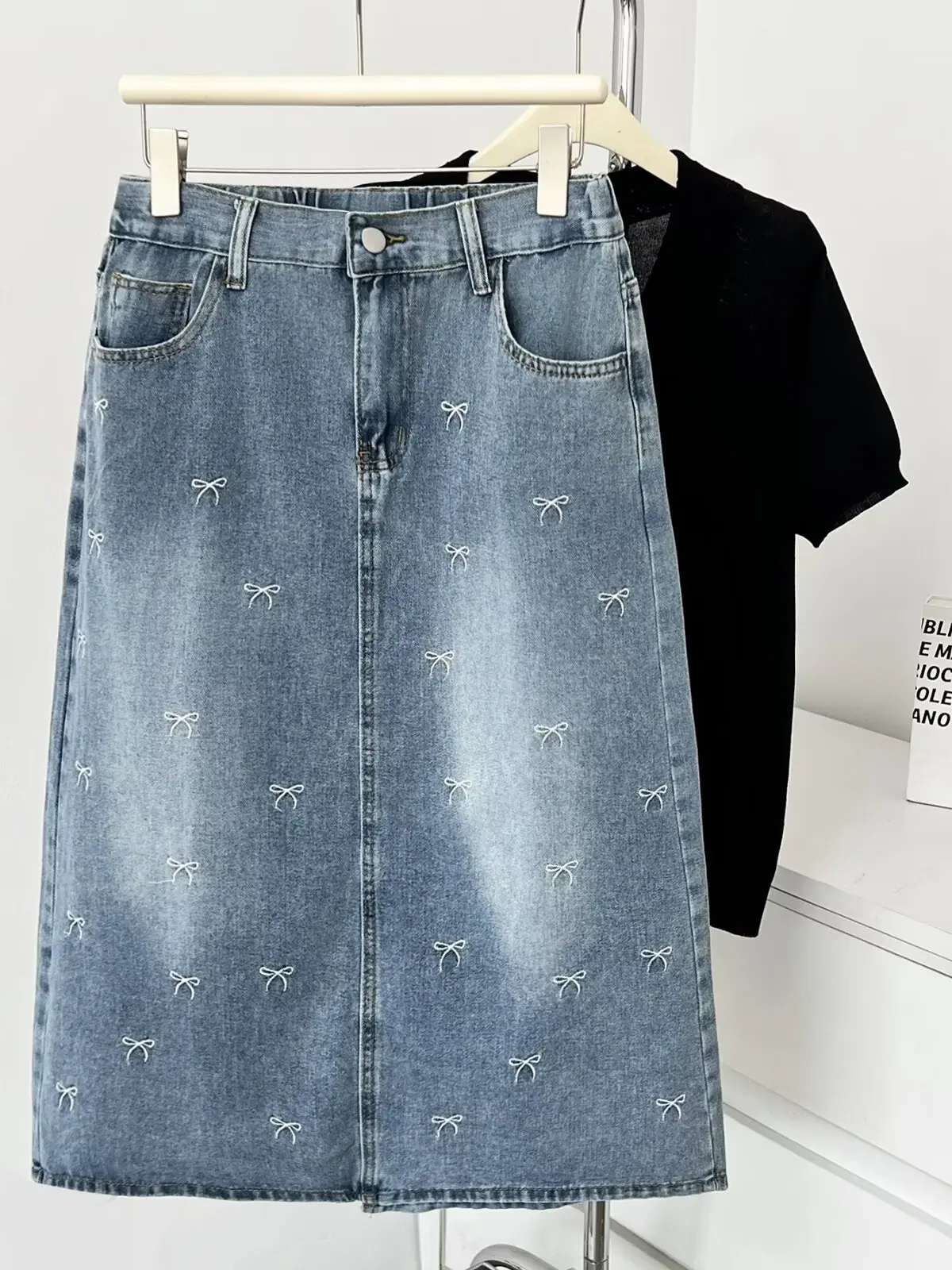 

High Waist A-Line Midi Skirt for plus Size Women Embroidered Knot Denim Skirt Slimming Half-length Skirt Casual Wear