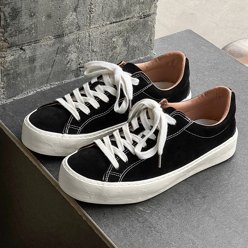 

2026 Spring New Versatile Casual Sports Retro Niche Low Top Casual Board Shoes Versatile Fashionable Men's Shoes