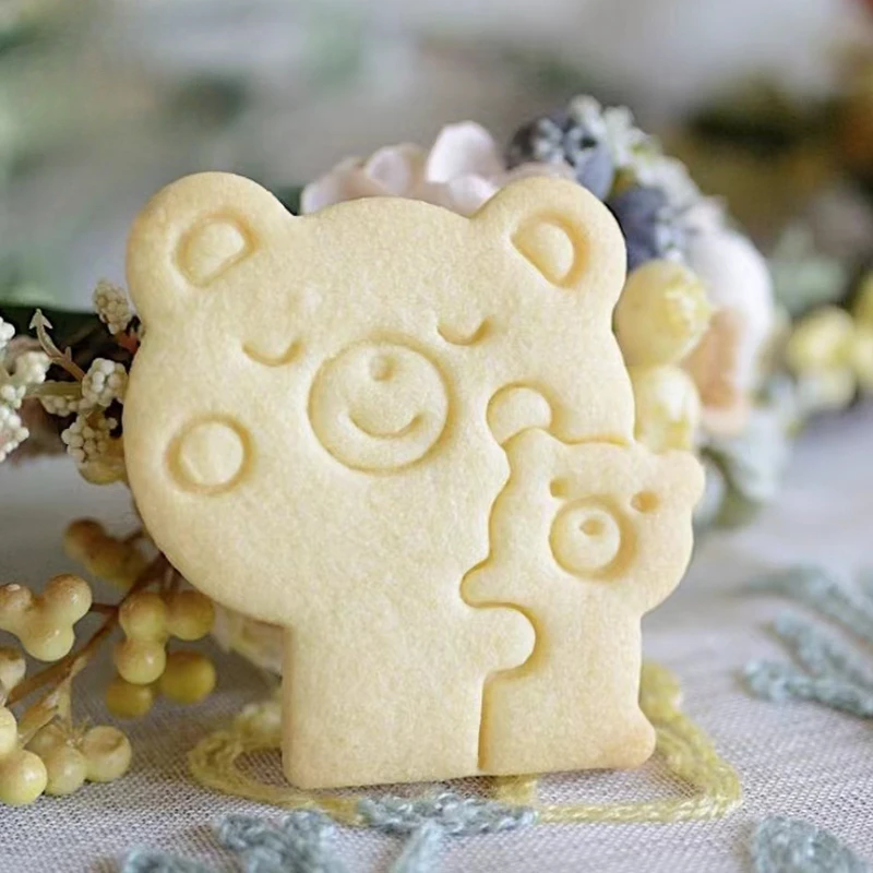 Cute Cartoon Bear Hug Bear Love Heart Cherry Blossom Cookie Pressed Cutter Animal Biscuit Stamp DIY Home Mold For Cakes Pastry