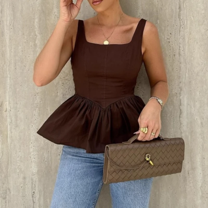 

2026 spring and summer women's clothing personalized street chocolate sleeveless slim-fitting square-neck pleated suspender top