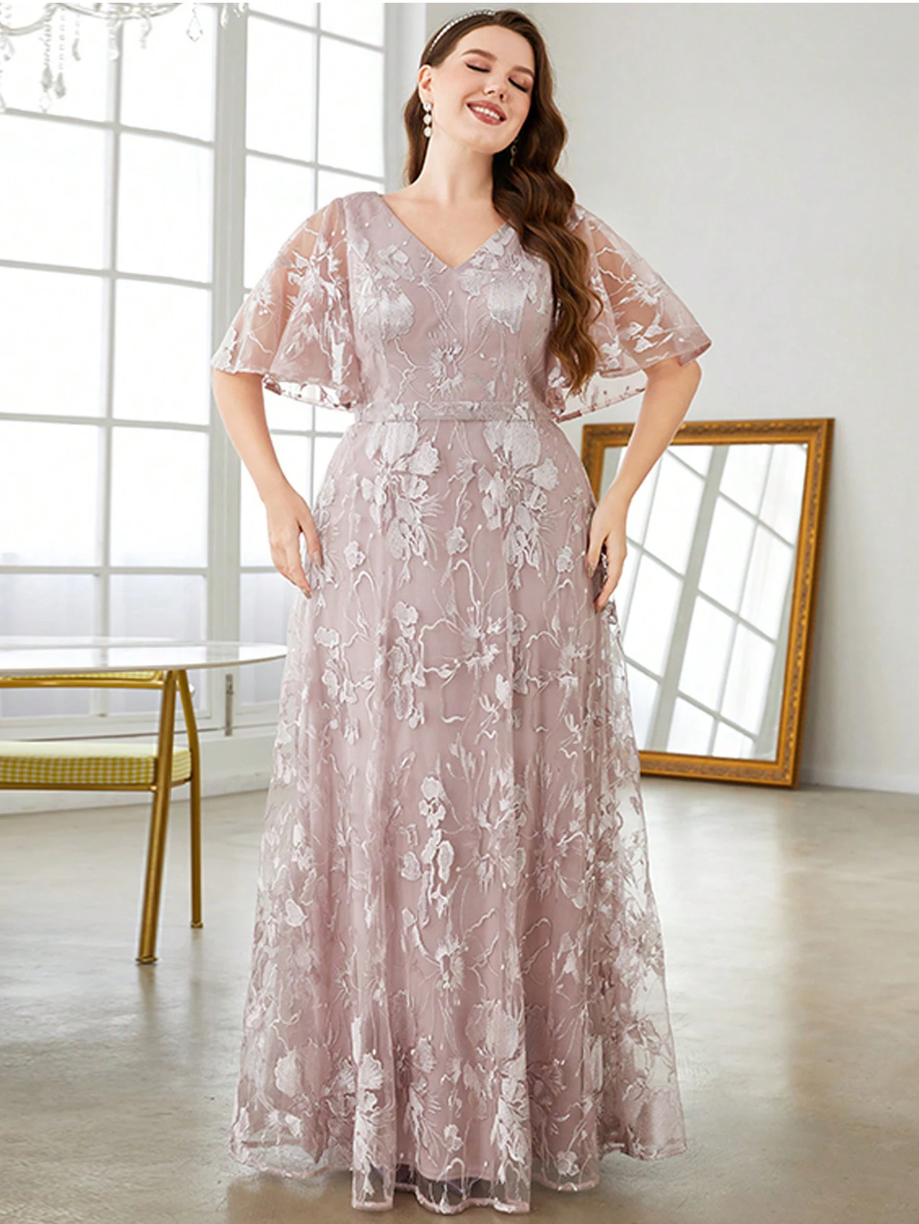 Mgiacy V-neck lace embroidered short-sleeved dress with large flared sleeves