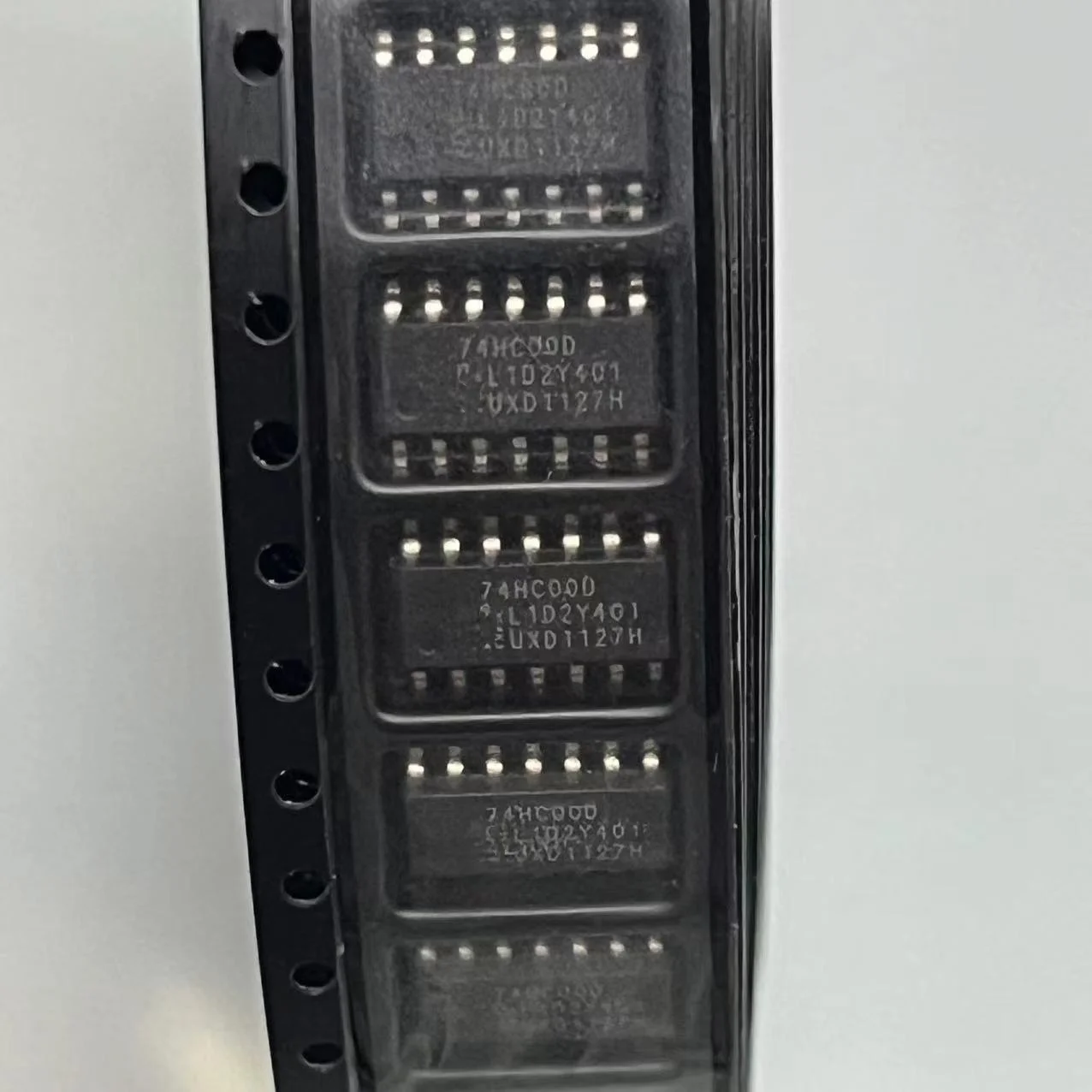 74HC00D New Original In Stock