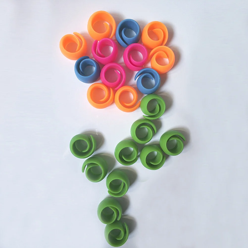 4Pcs Reusable Thread Spool Huggers Silicone Sewing Accessories Keep Threads Easy Attach to Spools Mixed