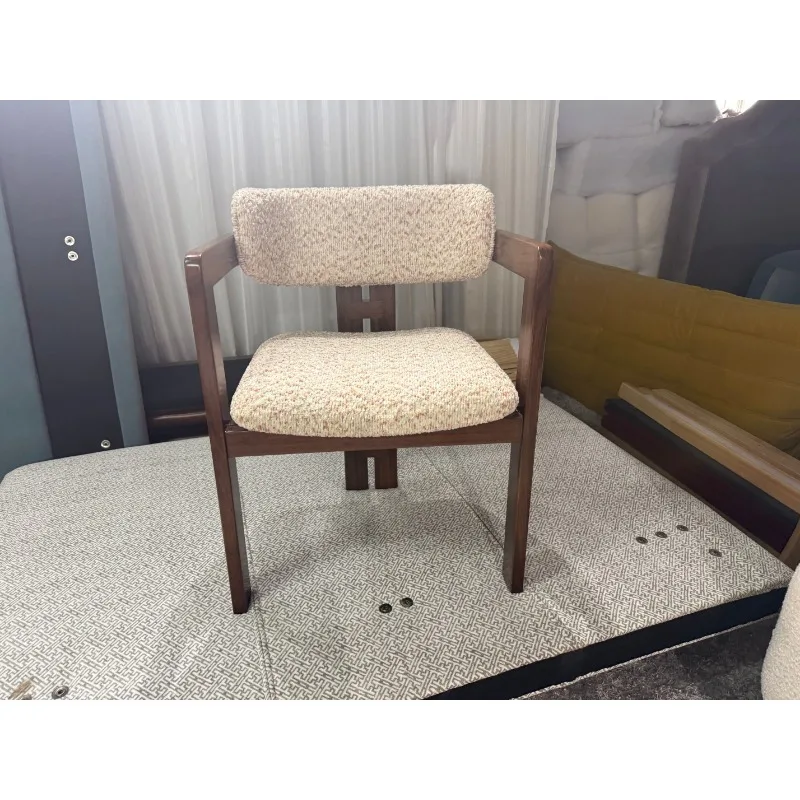 Nowoczesne krzesło do jadalni z litego drewna, tapicerowane, drewniane krzesła do jadalni do domu, restauracji, hotelu, kawiarni i na wesela.