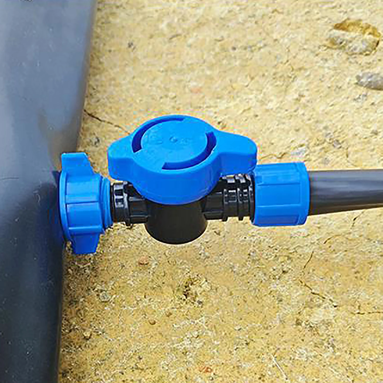 Drip Tape Locked Irrigation Distribution Valve Agriculture Field Farmland Orchard Greenhouse Irrigation Water Divider Valve