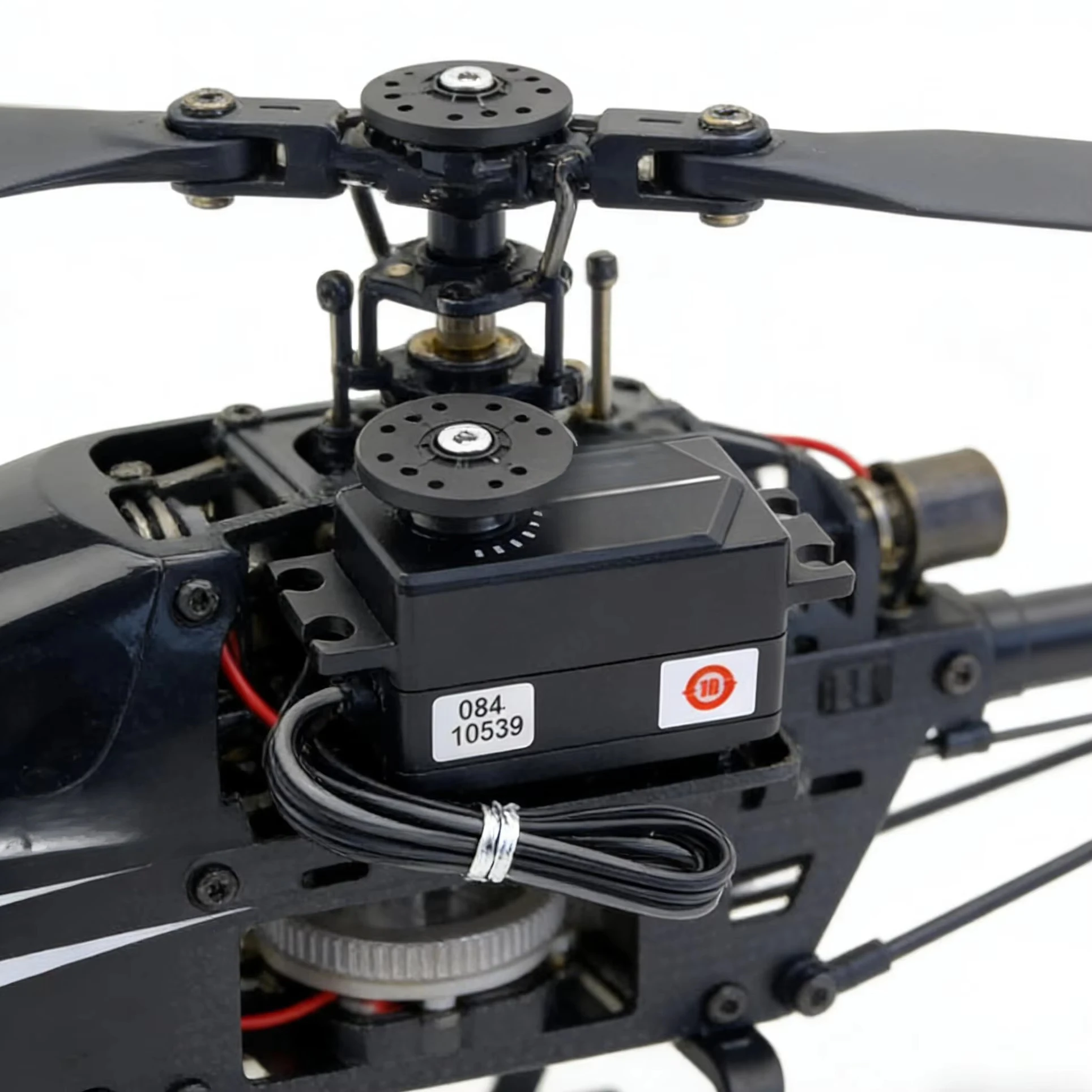 

Futaba HPS-HC701 Brushless HV Low Profile Cyclic Servo High Performance for RC Helicopters 500-800 3D F3C Airplane Competition