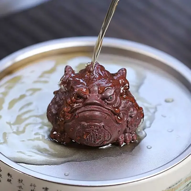Yixing Purple Clay Tea Pet – 3-beinige goldene Krötenfigur, Zen-Teezeremonie-Dekoration und Patina-Entwicklung, glückliches kulturelles Geschenk
