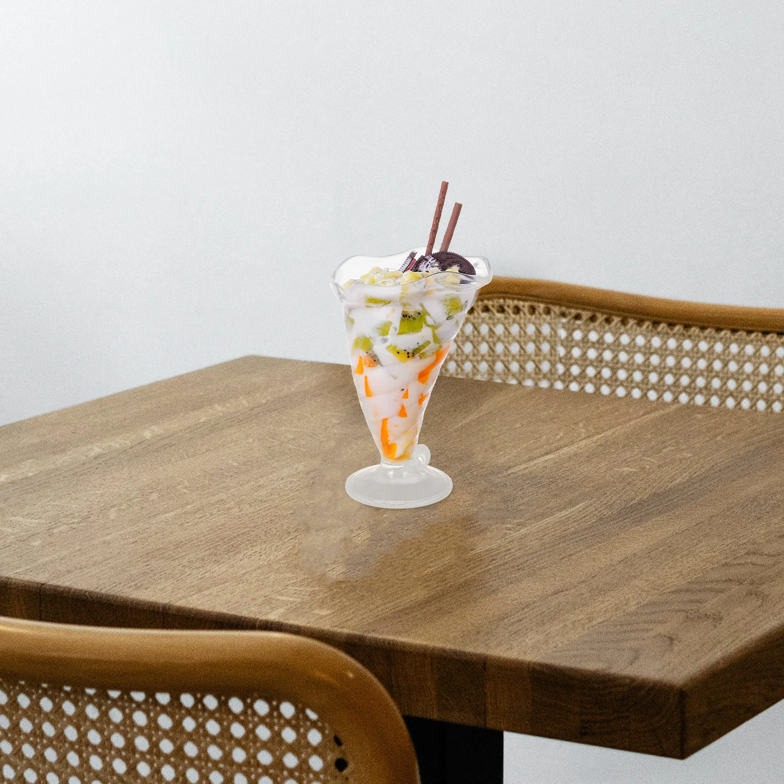 

340ml Transparent Dessert Cup Clear Ice Cream Cup Beverage Drink Container Modern Footed Design for Appetizing Food Presentation