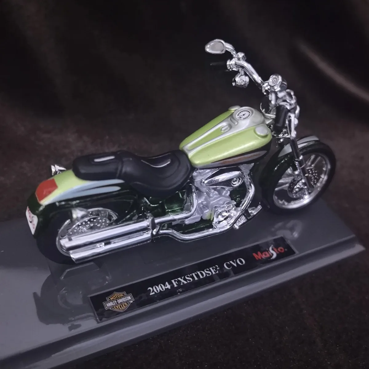 한정판 1:18 스케일 HD 2004 FXSTDSE CVO 미니 오토바이 모델, 레플리카 차량 모토 미니어처 피규어 어린이 크리스마스 선물 장난감