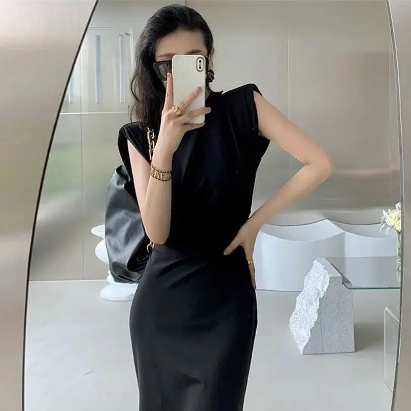 Elegant Black Midi Dress Women's Spring 2025 Slimming Hepburn Style Split Commute Knitted Fabric High Waist A-Line Dress
