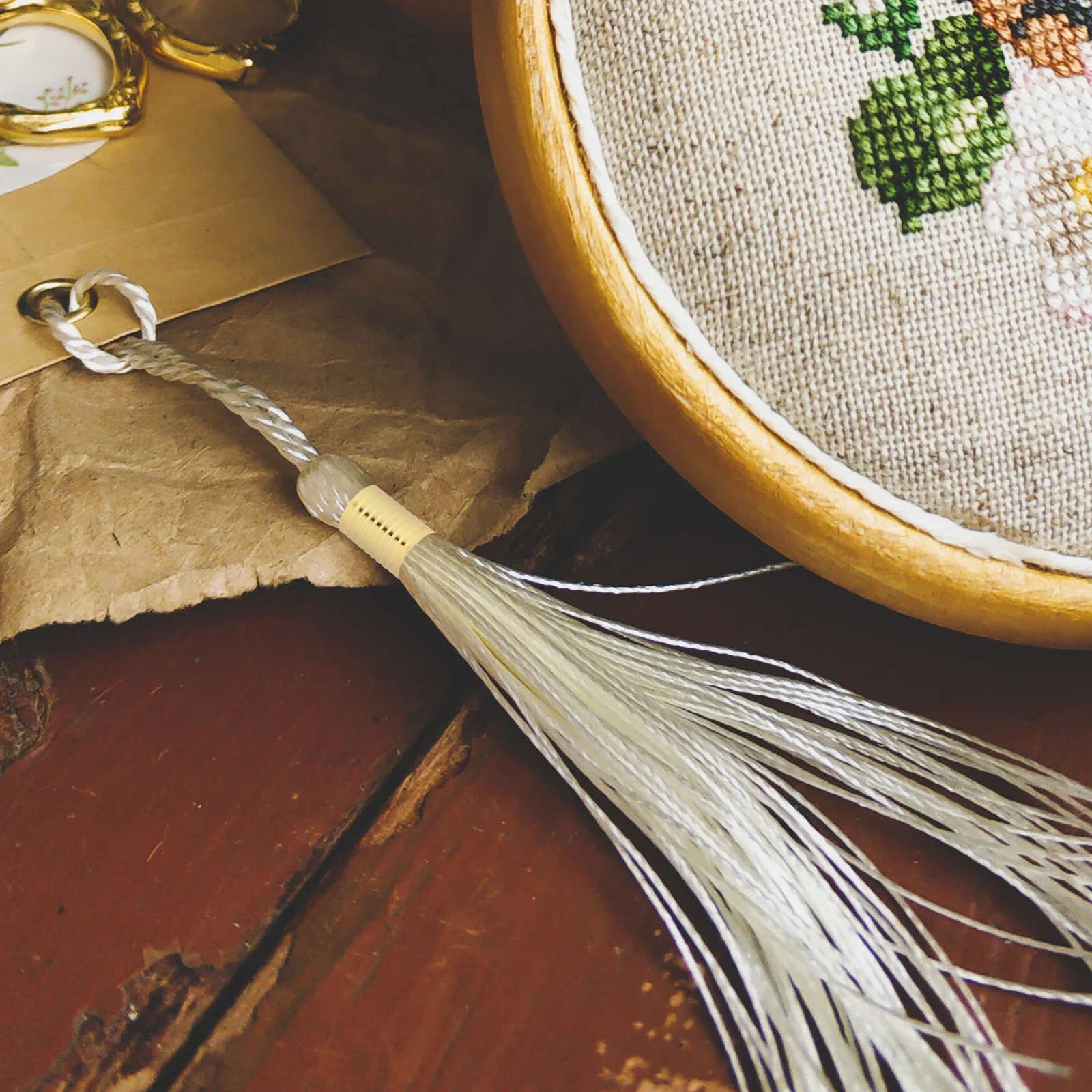 

100Pcs Iron Cord Clips Durable Jewelry Making DIY Accessories for Necklaces Bracelets Keychains Rope Clips