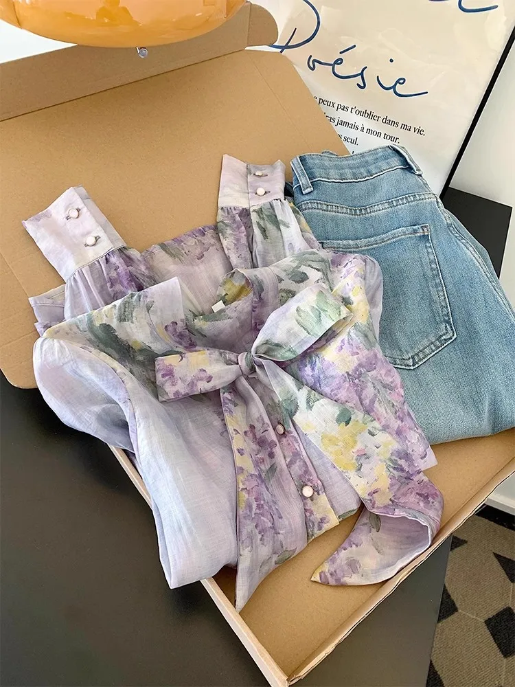 

Фиолетовая тонкая блузка с цветочным принтом для женщин: роскошный дизайн с узлом, стройнящий силуэт, элегантный повседневный топ для весенней моды