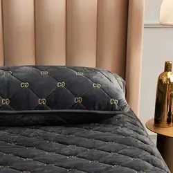 2022 New Arrival Bed Sheet Thick Warm Qulilted Embroidered Letter Plush Velvet Fitted Mattress Cover King Twin Queen Full Size