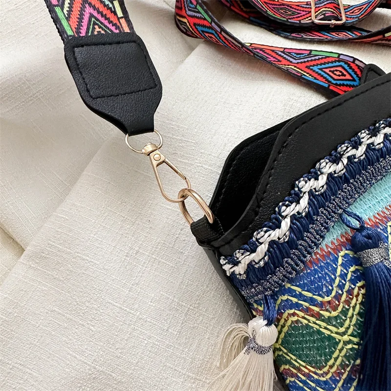 2023 Crossbody Bags for Women Bucket Fashion All-match Bohemian Style Embroidery Mixed Colors Tassel Purse and Handbags