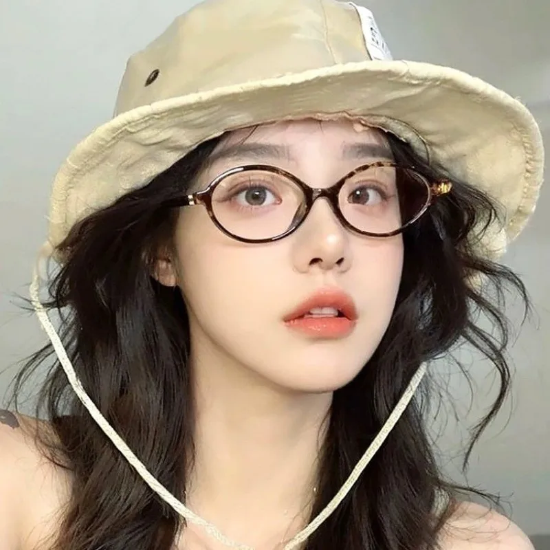 2 قطعة نظارات قراءة بإطار صغير بيضاوي + 1.0 إلى + 4.0 نظارات ريترو عصرية مضادة للضوء الأزرق شائعة الاستخدام للرجال والنساء