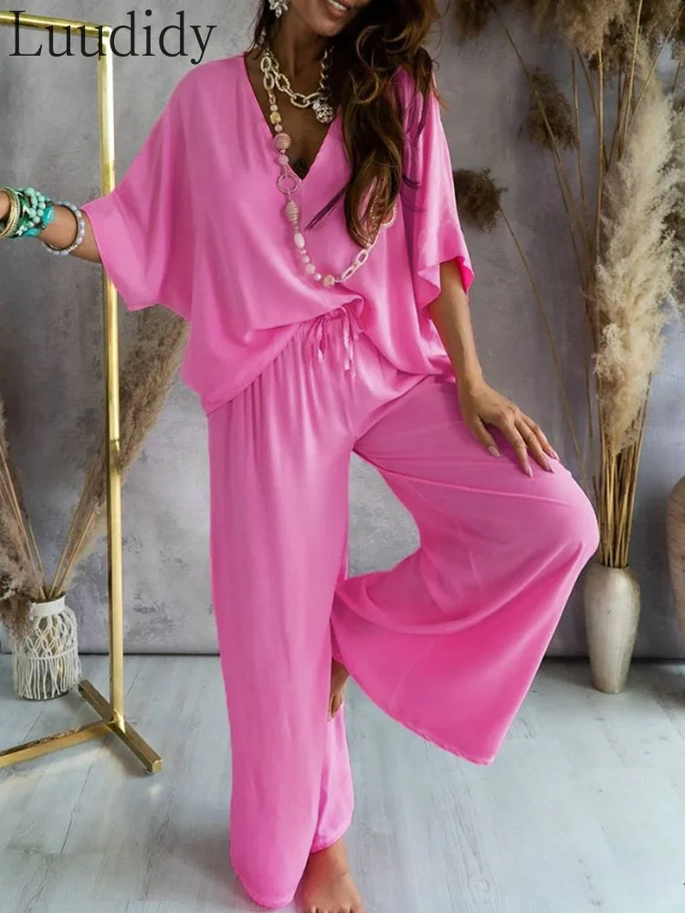 

Women's Casual Solid Color V-Neck Batwing Sleeve Top and High Waist Drawstring Wide Leg Pants 2pcs Set