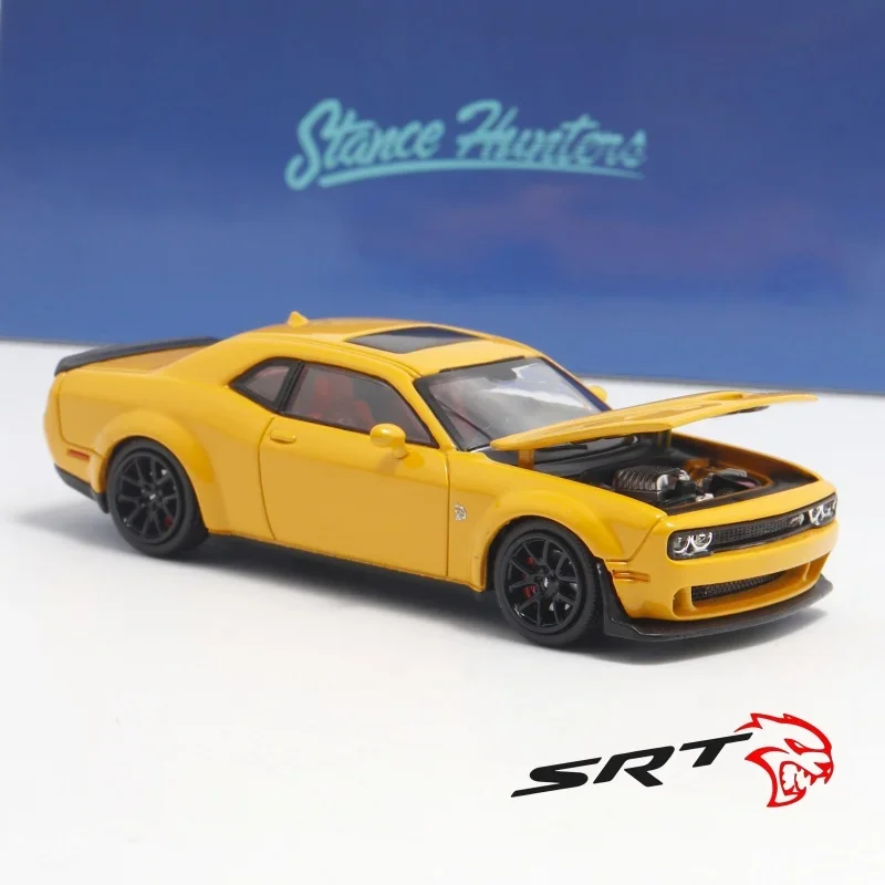 

Stance Hunters 1:64 SRT Hellcat yellow Diecast Collector's Vehicle Model Car
