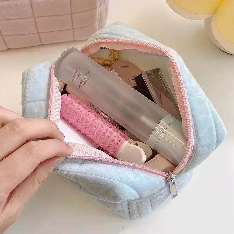 Cute Square Grid Soft Fur Makeup Bag Women Portable Travel Cosmetic Bags Cute Mini Zipper Toiletry Bag Washing Pouch Pen Pouch