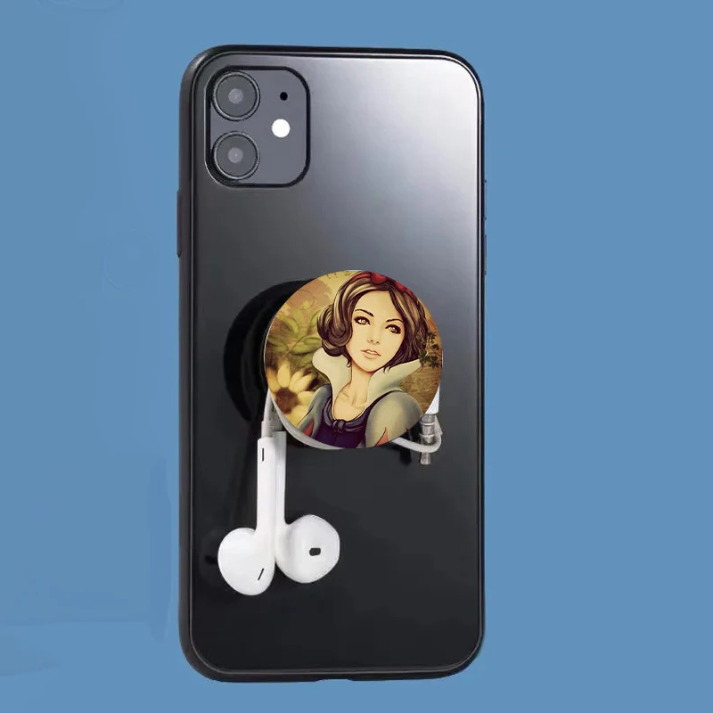 

Phone Socket Grip Tok Snow White Cute Phones Holder Round Finger Ring Smartphone Desk Mount Foldable Expanding Mobile Support