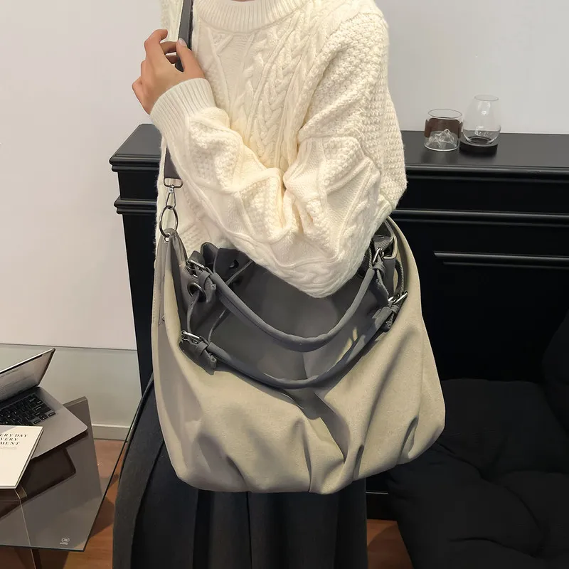 Simple canvas tote bag for women2026New autumn collection: large-capacity, versatile, and stylish crossbody bag