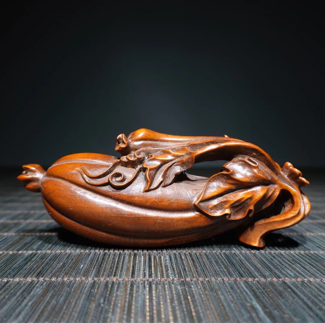 Chinese natural boxwood wood carving exquisite carving Quakilaicai desk decorative home ornaments