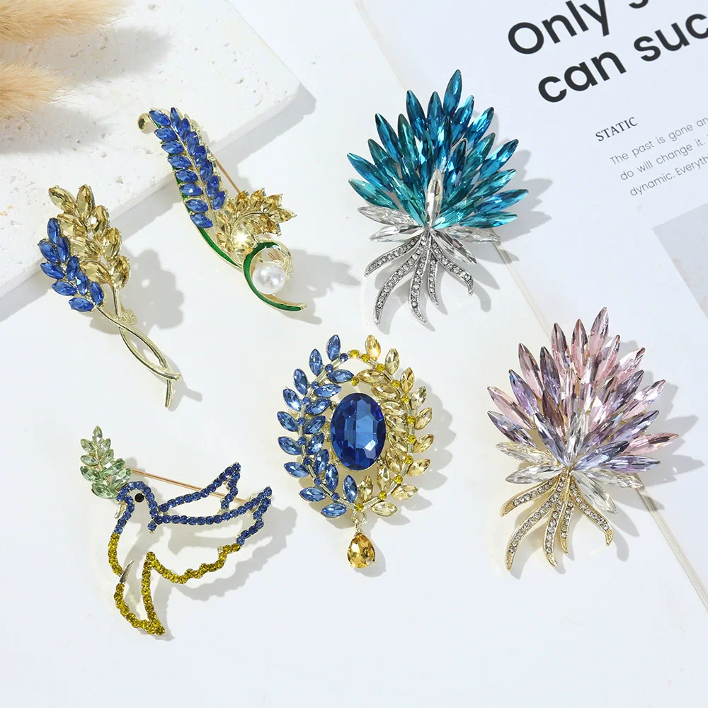 Rhinestone Ukraine National Emblem Brooches for Women Unisex Enamel Botanical Pins Office Party Friend Gifts Jewelry Accessories