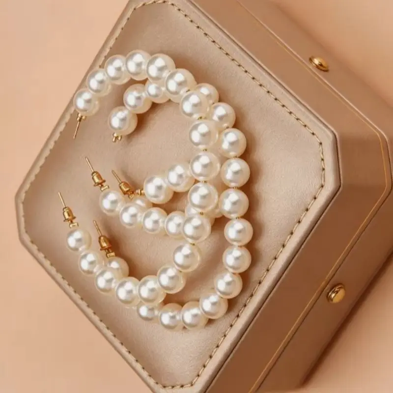 

Classic Women's Elegant White Pearl Earrings Stainless Steel Big Circle Fashionable Jewelry Accessory for All Occasions