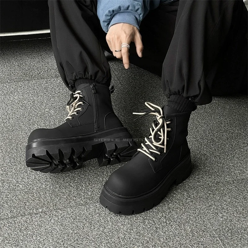 Schwarze Herrenstiefel im Paar-Stil, kurze Schnürstiefel aus Leder für Herbst und Winter, dicke Sohle und intern erhöhte Stiefeletten