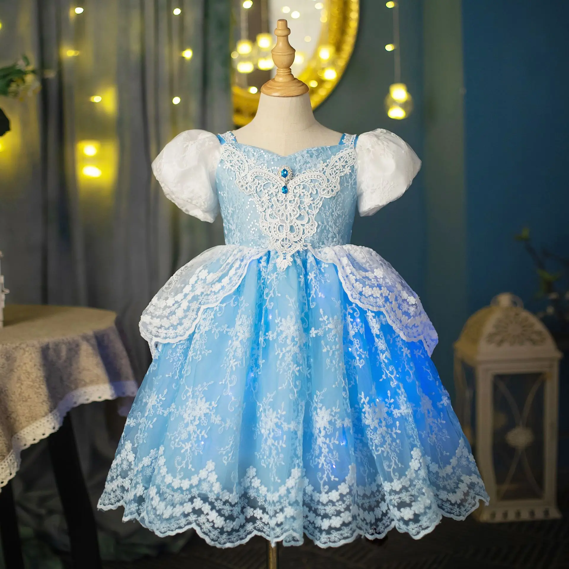 Halloween Costume Girls Cinderella Dress Luxury Lace Fluffy Princess Gown 2-8 Yrs Children Blue Elegant Party Outfits LED Light