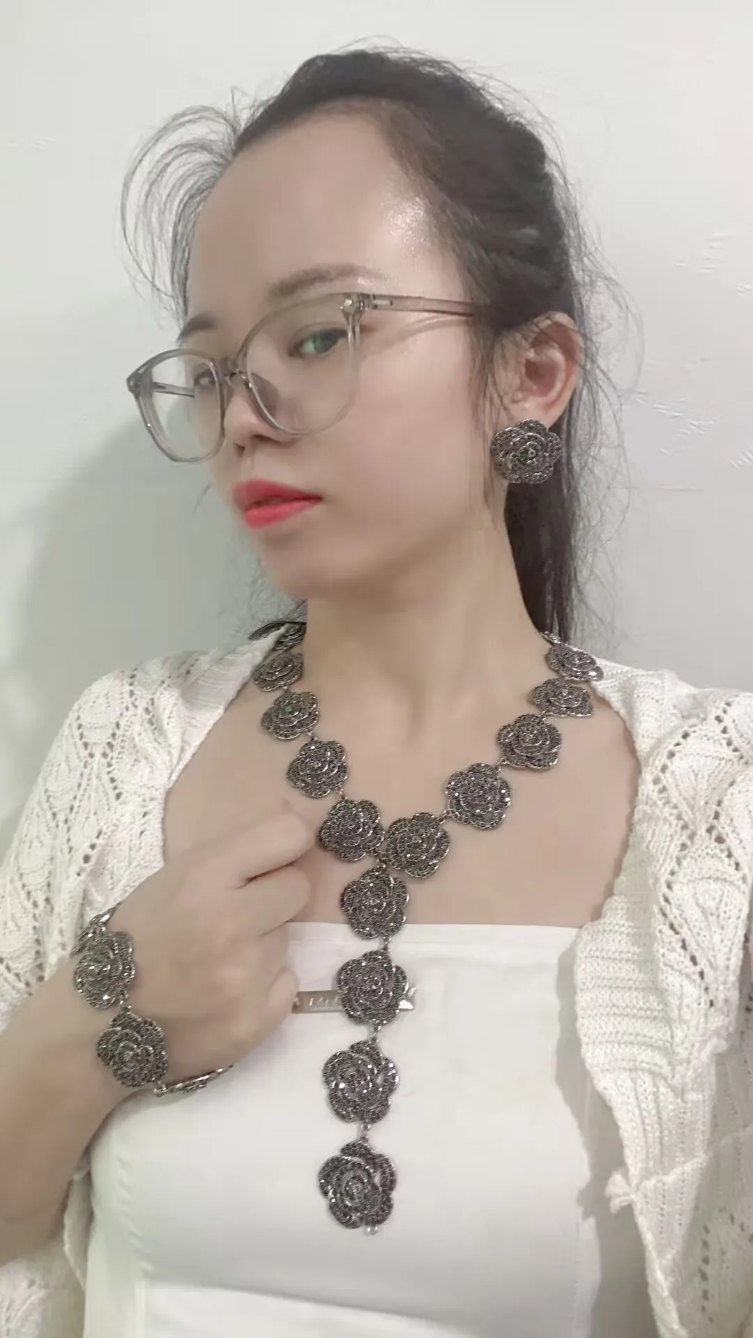 Vintage Gun Black Marcasite Rose Floral Jewelry Sets Shiny Rhinestone Long Tassel Y Necklace Earrings Bracelet Accessories