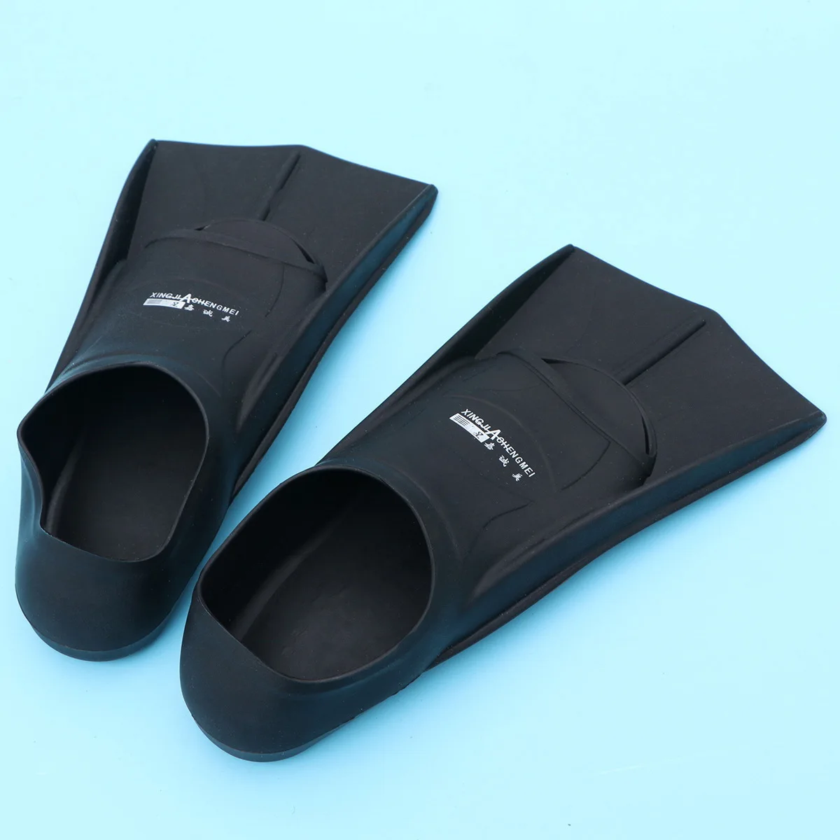 

1Pair Comfortable Fit Diving Fins Snorkeling Flippers for Divers and Swimmers 39-41 26cm 8us 7uk 41eu 10.218inch