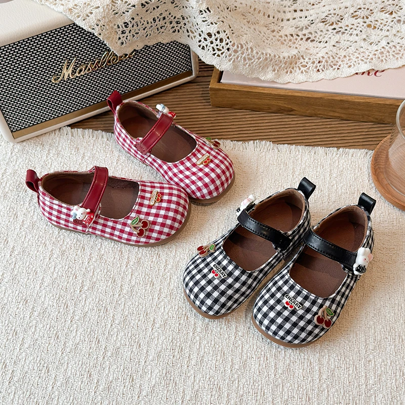 

Детские туфли без каблука с круглым носком, модные, для девочек, в стиле принцесс, нескользящие, универсальные, новинка 2026 года, повседневные, удобные