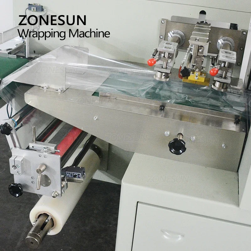 ZONESUN Horizontal Wrapping Packaging Machine Mask Biscuit Cake Candy Food Plastic Bag Pouch Sealing Machine Production Line