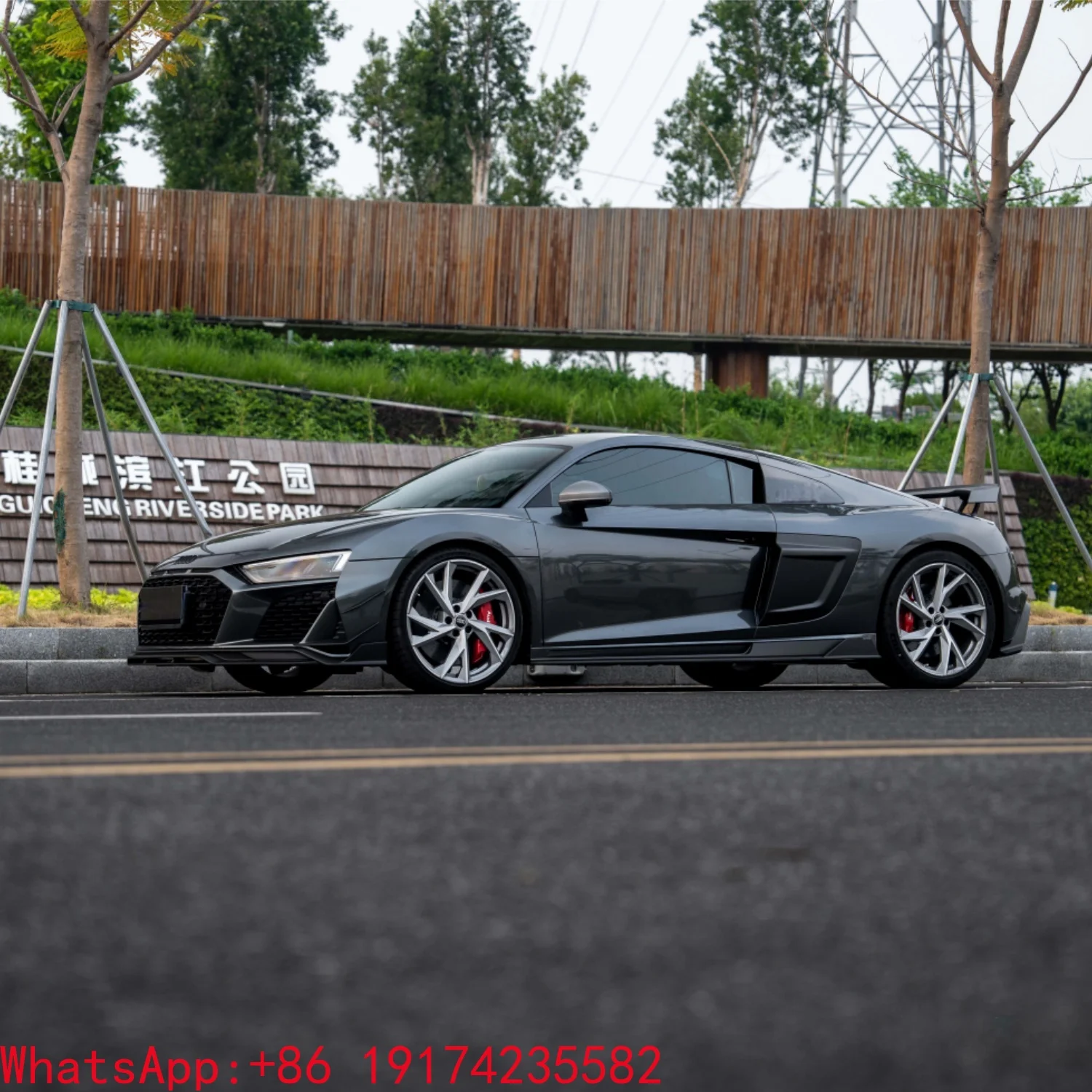 تنورة جانبية عالية الجودة 2019-2023 للسيارات الخارجية من ألياف الكربون الجافة مناسبة للتنورة الجانبية الموسعة A-u-d-i R8 #4