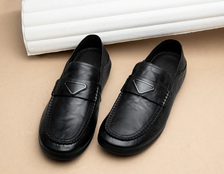 Men's Leather Loafers Handmade Business Shoes Round Toe Casual Shoes Comfortable Man Business Footwear Soft Simple and Generous