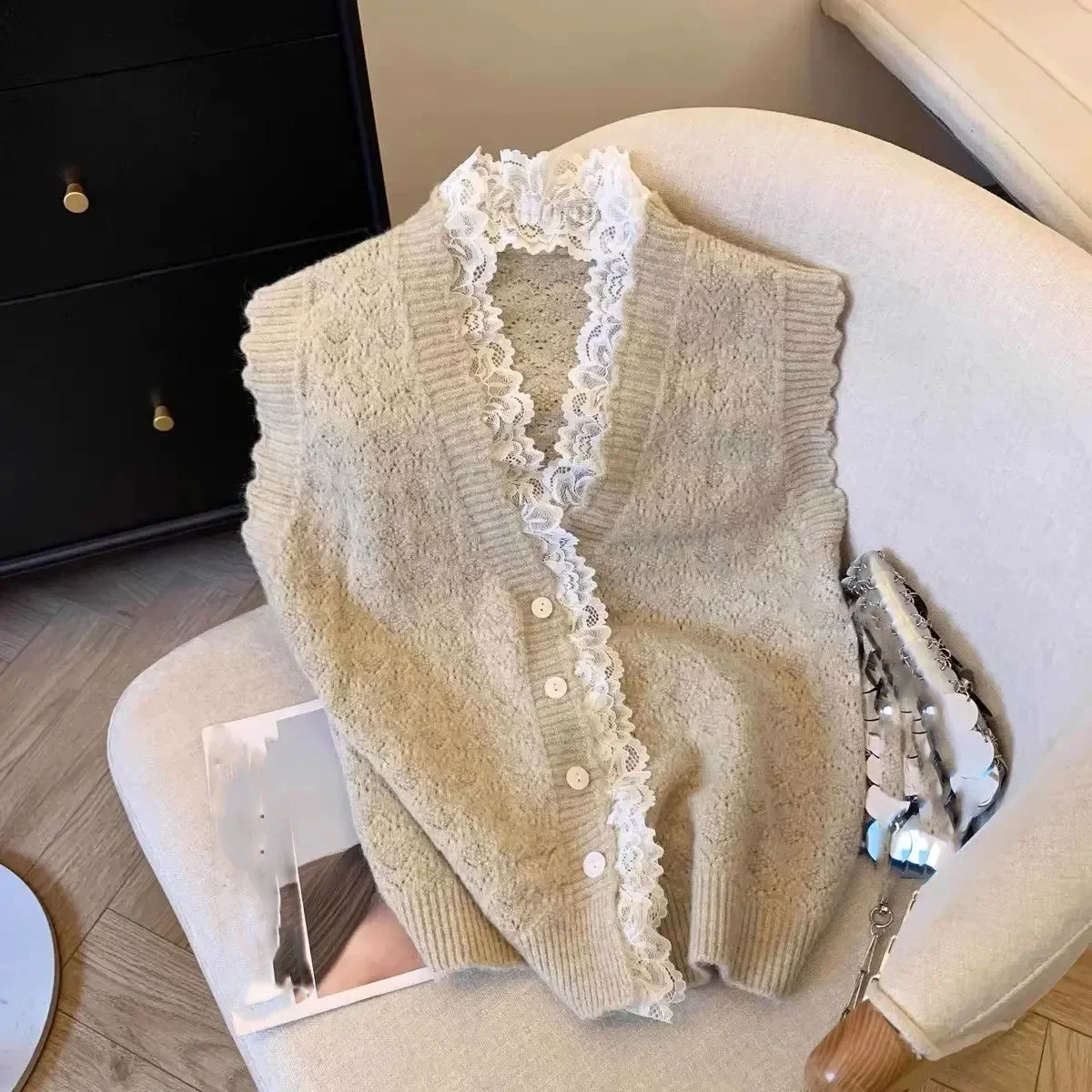 

Винтажный кружевной лоскутный свитер с v-образным вырезом, жилет, ранняя осень 2023, новый вязаный кардиган Y2k, топ без рукавов с круглым вырезом для женщин
